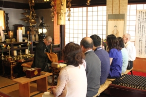 初寺百日参り